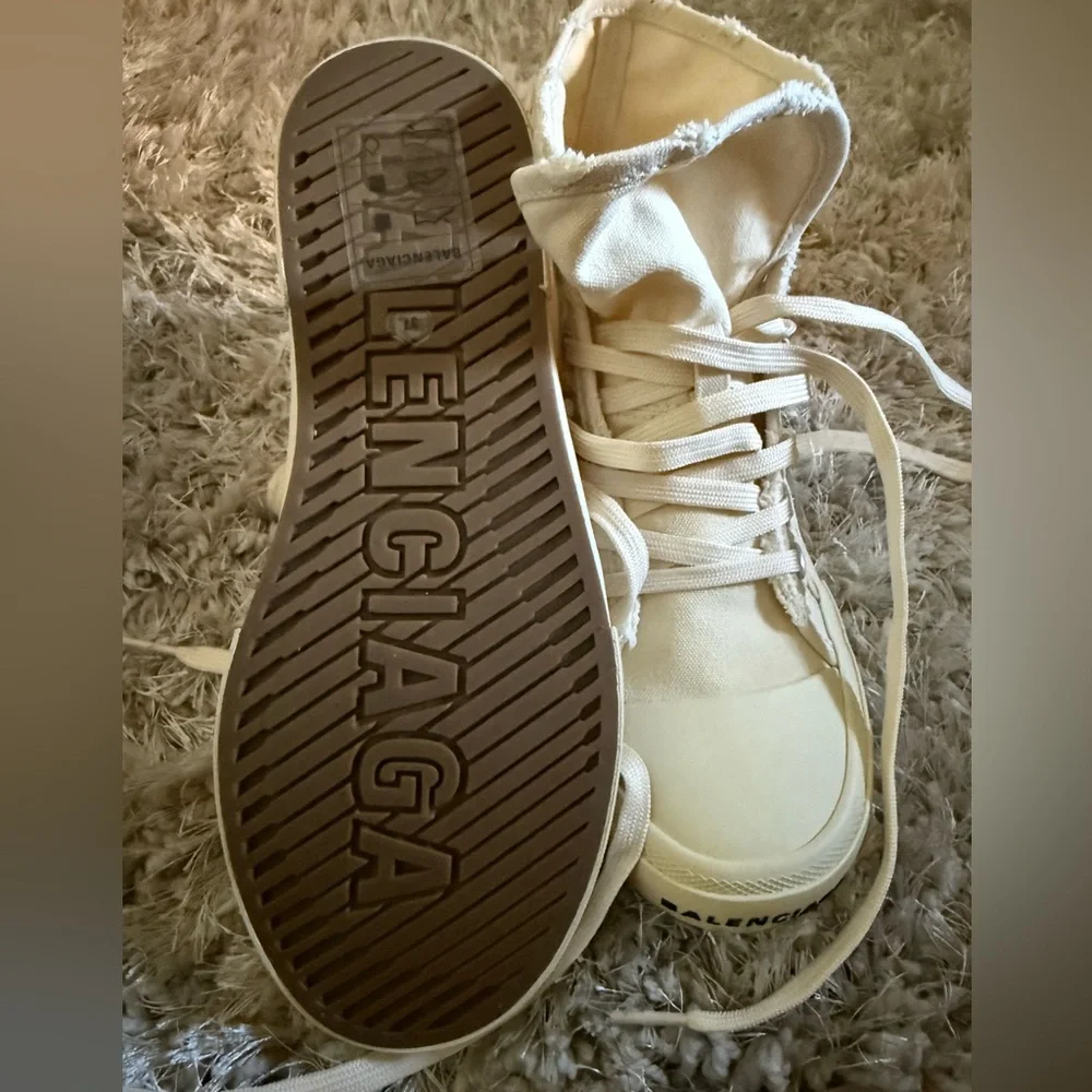 Balenciaga Off-White High-Top Sneakers - Picture 1 of 7